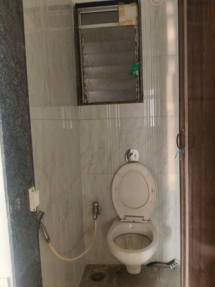 Bathroom, vihang-hills 1 Bedroom 400 Sq.Ft. Apartment In Ghodbunder Road Thane 7993787