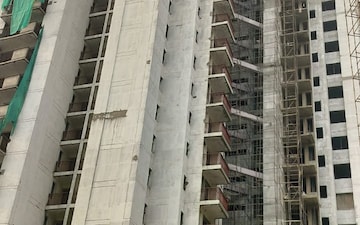 3 BHK Apartment For Sale in Anand Vihar