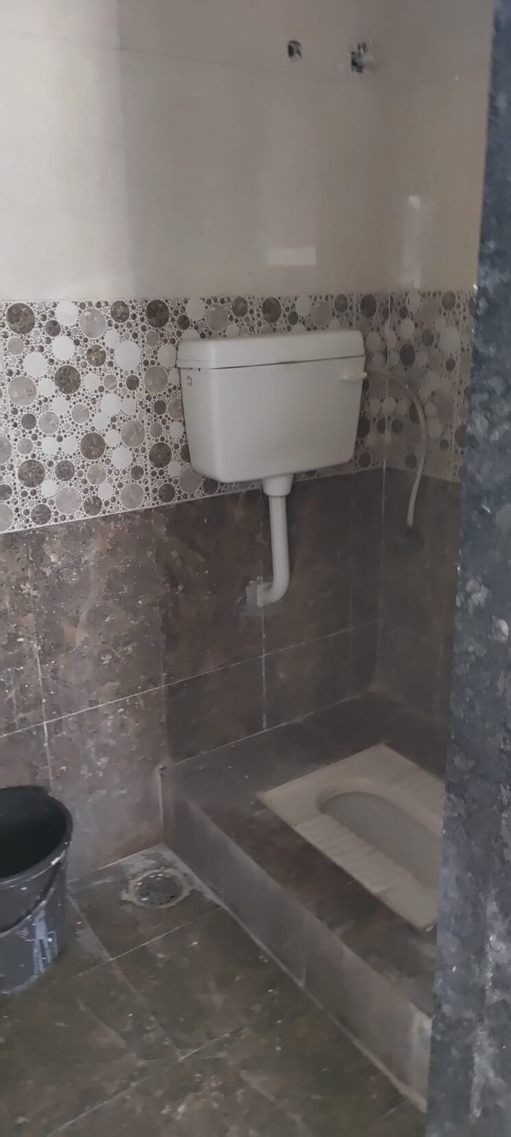 Bathroom, mahindra-royale 2 Bedroom 1000 Sq.Ft. Apartment In Pimpri Pune 7994005