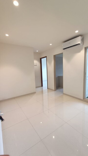 Room in 1 BHK Apartment at Mahaavir Exotique, Kharghar – for Sale