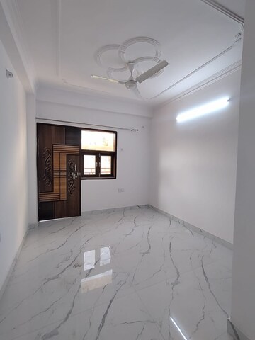Room in 1 BHK Builder Floor at Freedom Fighters Enclave – for Rent