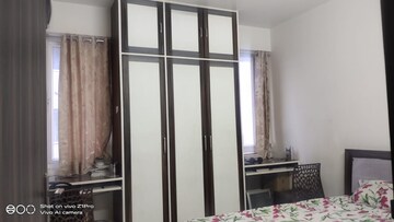 Room in 4 BHK Apartment at Sector 15 – for Sale
