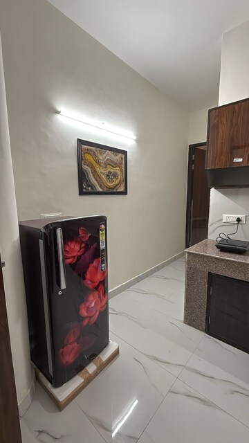 Furnished Amenities in 1 BHK Builder Floor at DLF City Phase III, Sector 24 – for Rent