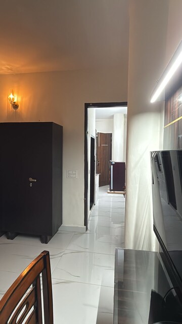 Building Lobby in 1 BHK Builder Floor at DLF City Phase III, Sector 24 – for Rent