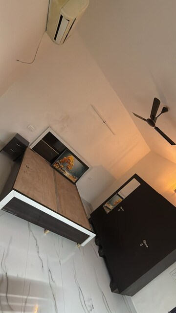 Furnished Amenities in 1 BHK Builder Floor at DLF City Phase III, Sector 24 – for Rent