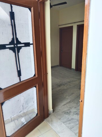 Room in 4 BHK Apartment at Sector 15 – for Sale