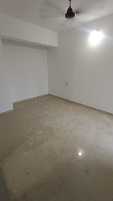 Room in 4 BHK Apartment at Sector 15 – for Sale