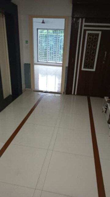 Room in 4 BHK Apartment at Sector 15 – for Sale