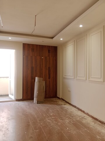 Room in 2 BHK Apartment at Pyramid Fusion Homes, Sector 70a – for Rent