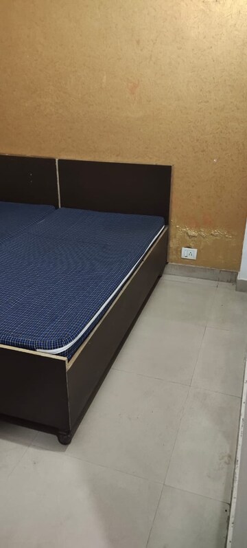 Master Bedroom in Studio Builder Floor at DLF City Phase III, Sector 24 – for Rent