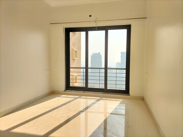 Room in 2 BHK Apartment at K Raheja Raheja Residency, Malad East – for Rent