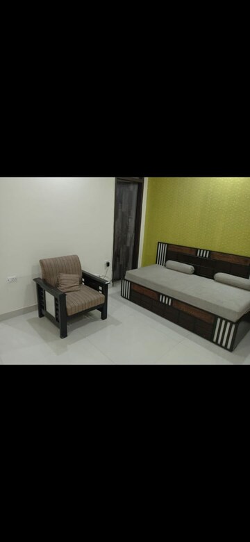 Bedroom in 1 BHK Builder Floor at DLF City Phase III, Sector 24 – for Rent