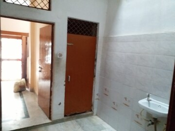 Room in 2 BHK Independent House at Vikas Nagar – for Rent