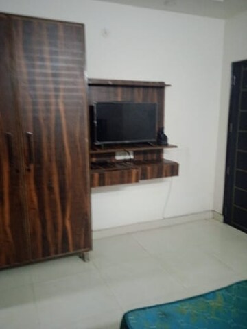 Master Bedroom in 1 RK Builder Floor at DLF City Phase III, Sector 24 – for Rent