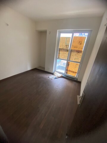 Room in 3 BHK Builder Floor at BPTP Parkland Pride, Sector 77 – for Sale