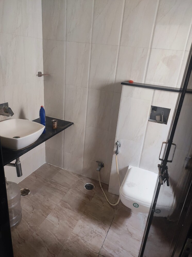 Bathroom, ramayan-south-avenue-phase-ii 3 Bedroom 1500 Sq.Ft. Villa In Bagli Village Bhopal 7994667