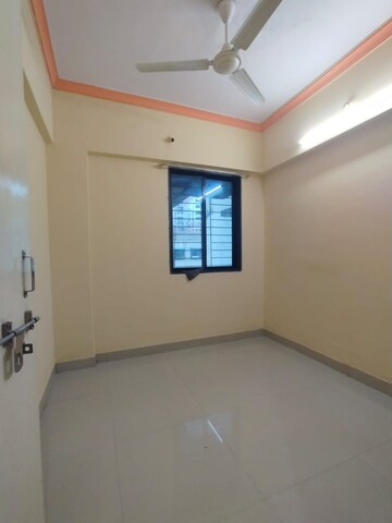 Room in 1 BHK Apartment at Lokhandwala Residency, Worli – for Rent