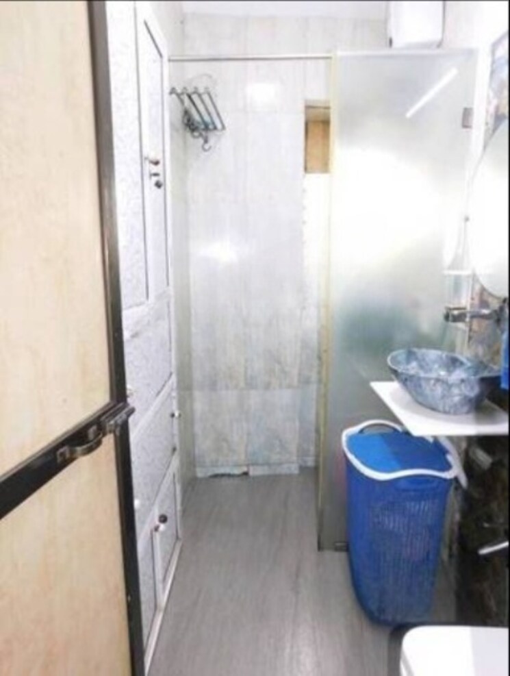 Bathroom, saranga-tower 2 Bedroom 780 Sq.Ft. Apartment In Andheri West Mumbai 7994835