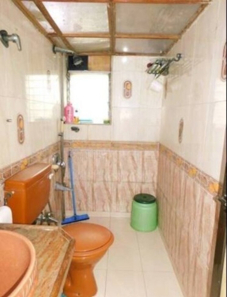 Bathroom, saranga-tower 2 Bedroom 780 Sq.Ft. Apartment In Andheri West Mumbai 7994835