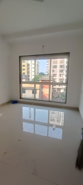 1 BHK + Servant Room Apartment For Sale in Vakola