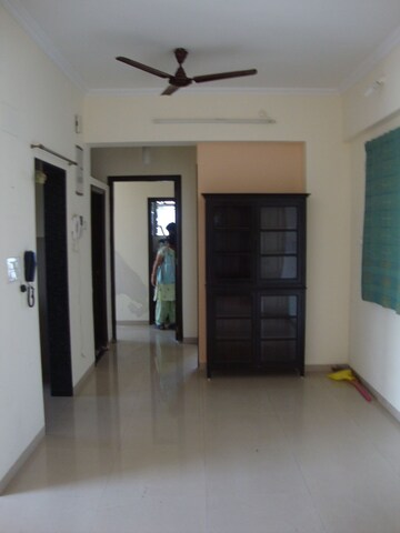 Room in 2 BHK Apartment at Rajkamal Heights, Parel – for Rent