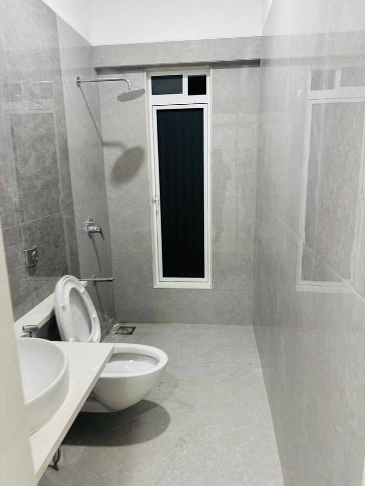 Bathroom, om-sai-chembur-nandadeep-chs 2 Bedroom 822 Sq.Ft. Apartment In Chembur Mumbai 7994981