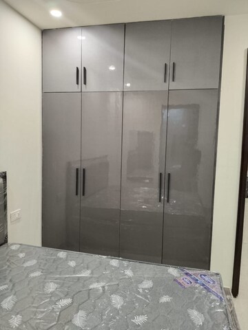 Bathroom in 2 BHK Builder Floor at Sector 40 – for Rent