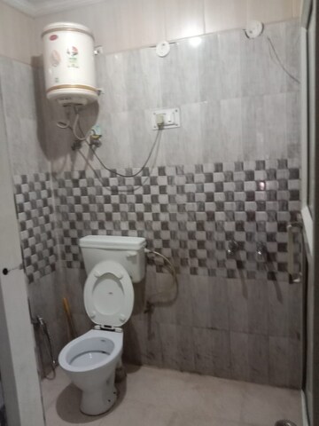 Master Bedroom in Studio Builder Floor at DLF City Phase III, Sector 24 – for Rent