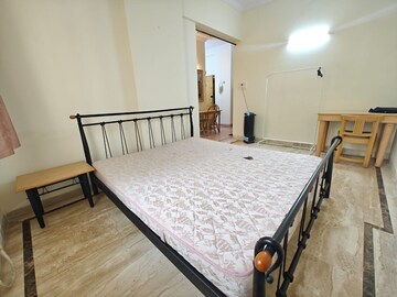 Bedroom in 1 BHK Apartment at Bandra West – for Rent