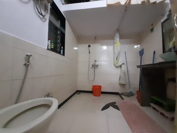 Master Bedroom in 1 BHK Apartment at Sai Baba Complex Goregaon, Goregaon East – for Rent