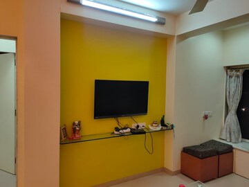 Room in 1.5 BHK Apartment at Santacruz West – for Rent