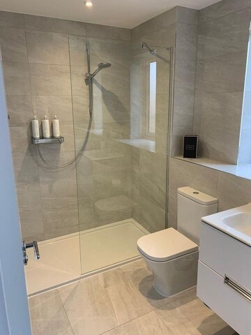 Bathroom in 4 BHK Apartment at Malabar Hill – for Rent