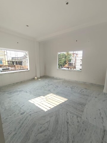 Room in 4 BHK Independent House at Behala – for Sale