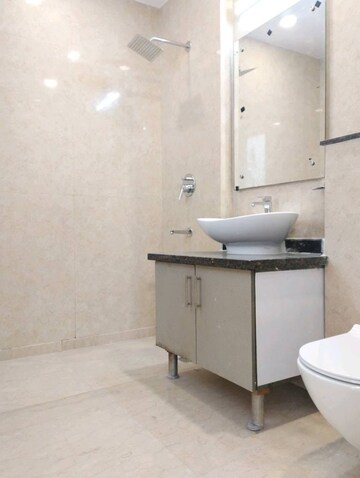 Bathroom in 3 BHK Builder Floor at Green Park – for Rent