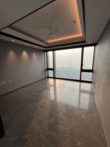 Room in 3 BHK Apartment at Lodha World One, Worli – for Rent