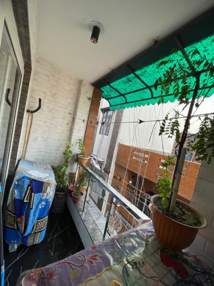 Balcony, mahavir enclave 3 Bedroom 675 Sq.Ft. Builder Floor In Mahavir Enclave Delhi 7995937