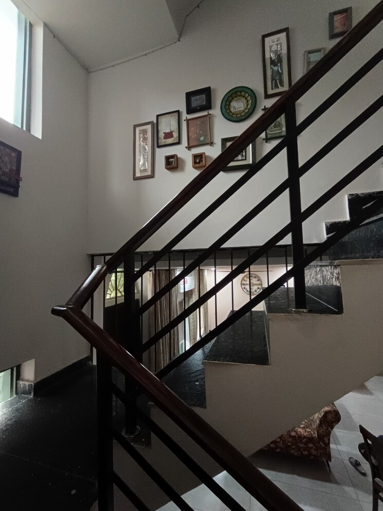 undefined, sector 12 6 Bedroom 250 Sq.Mt. Independent House In Sector 12 Noida 7995951