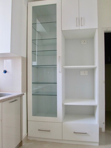 Furnished Amenities in 4 BHK Apartment at Emaar MGF The Palm Drive Villas, Sector 66 – for Rent