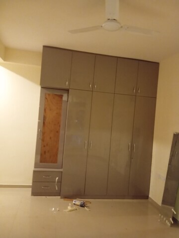 Furnished Amenities in 3 BHK Apartment at Omaxe The Palace, Gomti Nagar – for Rent