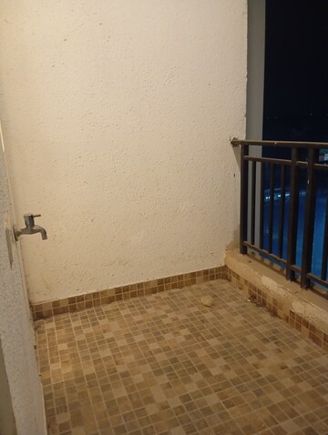 Master Bedroom in 3 BHK Apartment at Omaxe The Palace, Gomti Nagar – for Rent