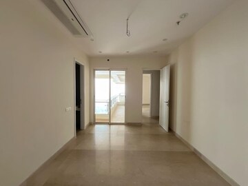 Room in 3 BHK Apartment at Indiabulls Sky Forest, Lower Parel – for Rent
