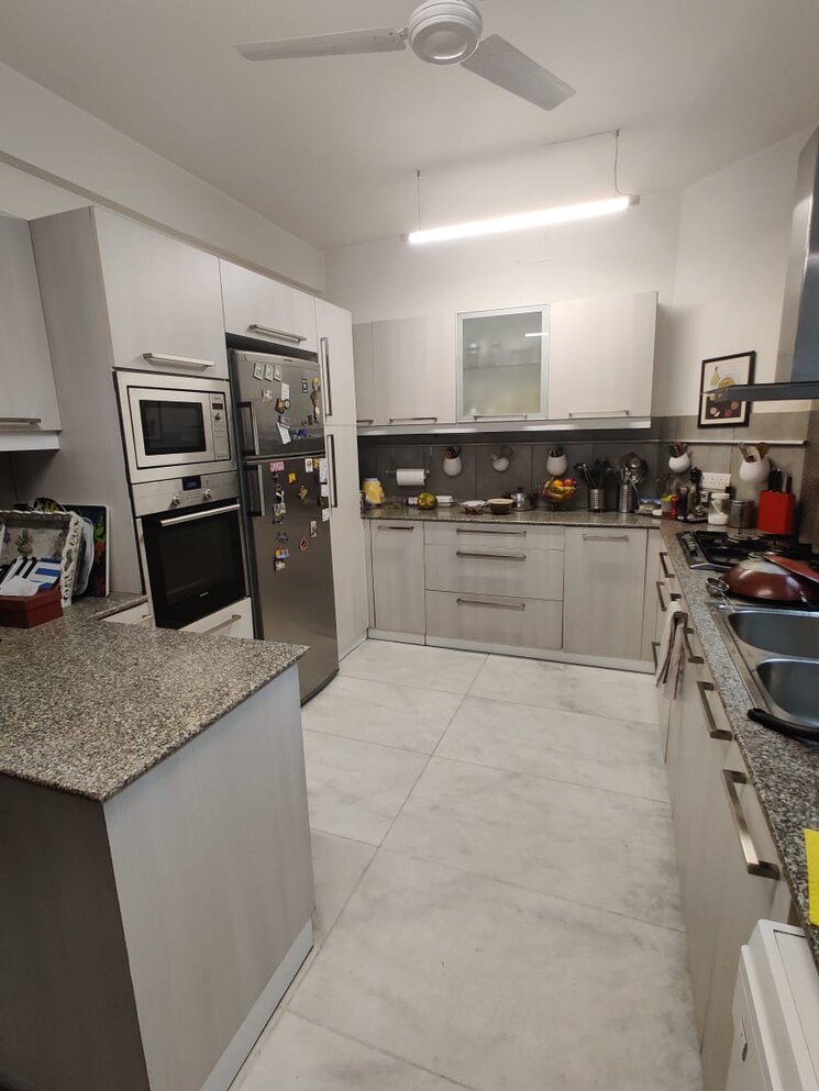 Master Bedroom, green park 3 Bedroom 250 Sq.Yd. Builder Floor In Green Park Delhi 7996049