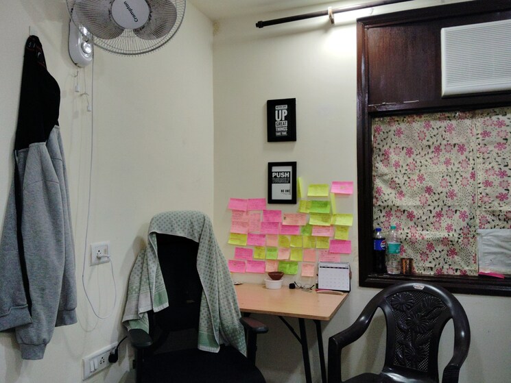 Master Bedroom, green park 3 Bedroom 250 Sq.Yd. Builder Floor In Green Park Delhi 7996049