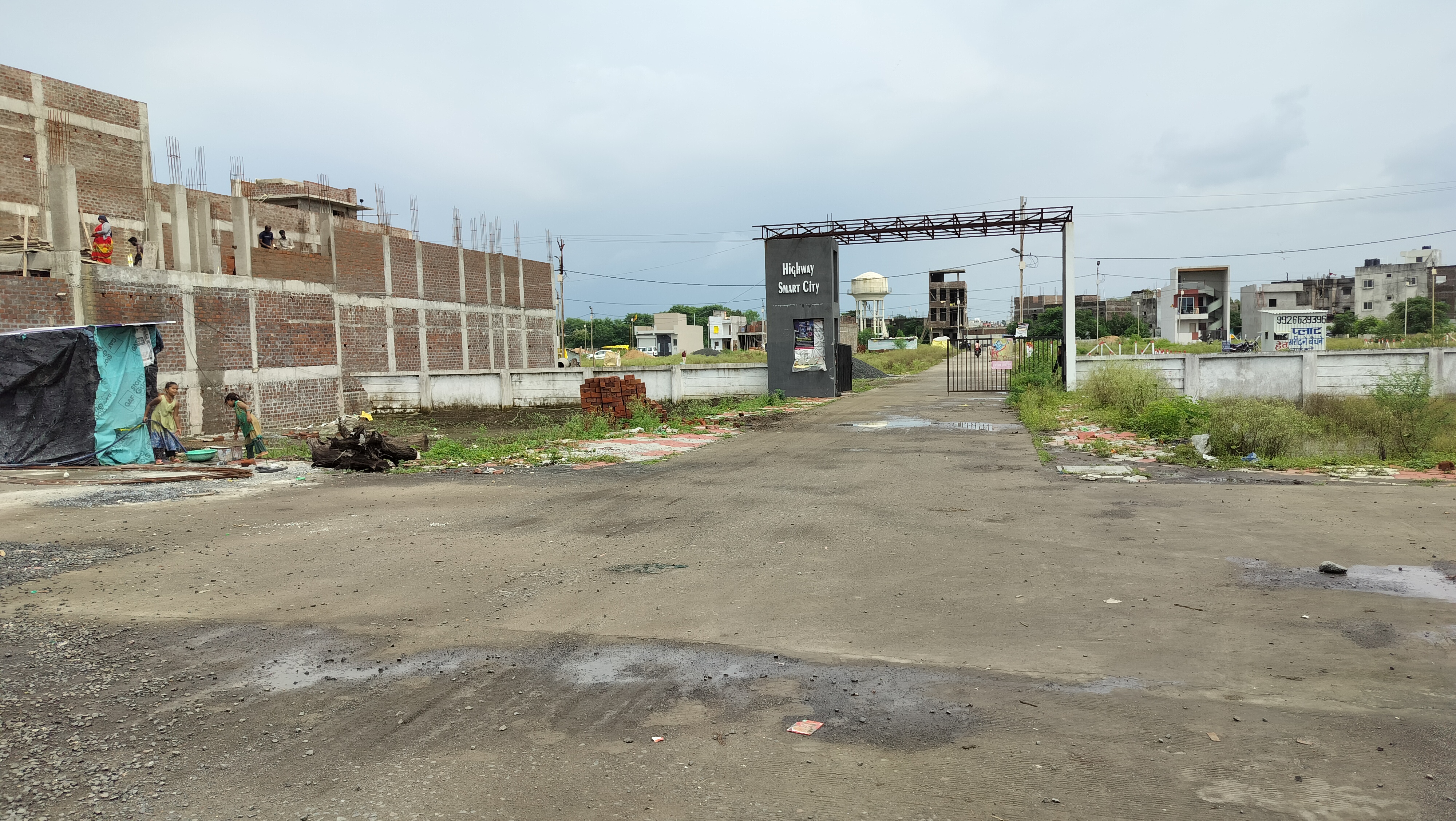 Plot For Sale in Highway Smart City Ab Roa