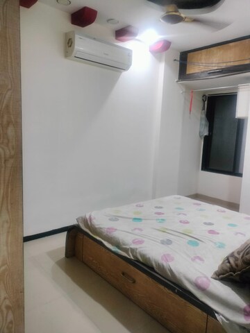 Bedroom in 2 BHK Apartment at Kurla East – for Rent
