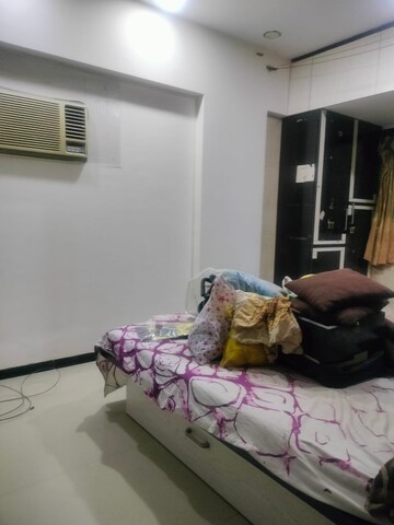 Room in 2 BHK Apartment at Kurla East – for Rent