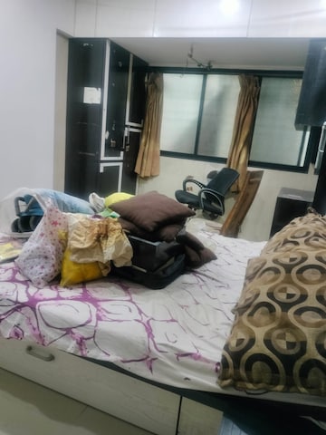 Room in 2 BHK Apartment at Kurla East – for Rent