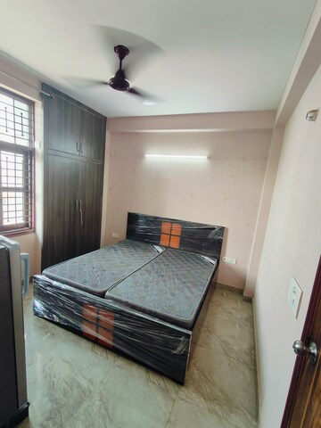 Bedroom in 1 RK Builder Floor at Ansal Sushant Lok I, Sector 43 – for Rent