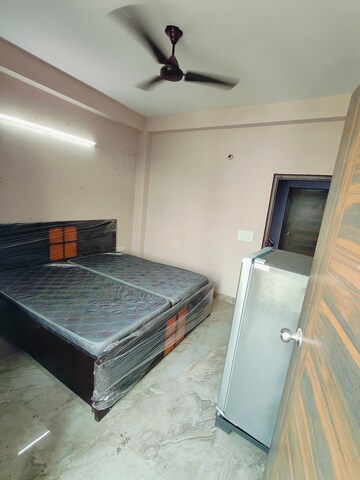 Master Bedroom in 1 RK Builder Floor at Ansal Sushant Lok I, Sector 43 – for Rent