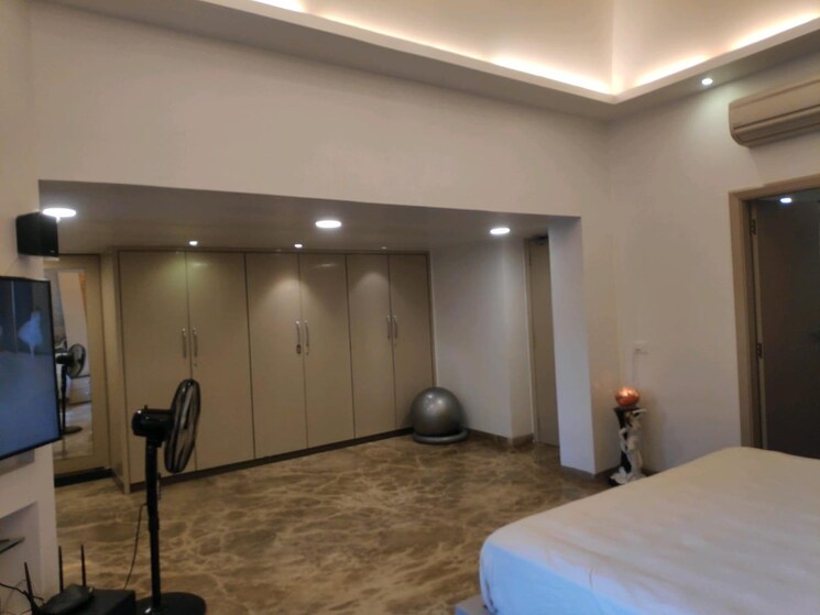 Bedroom, breach-candy-gardens 5 Bedroom 4730 Sq.Ft. Apartment In Breach Candy Mumbai 7996219